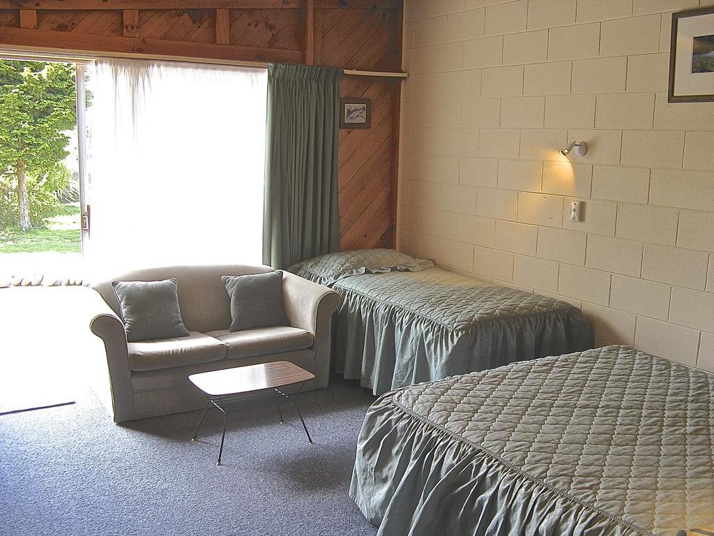 Tongariro River Motel Turangi Room photo