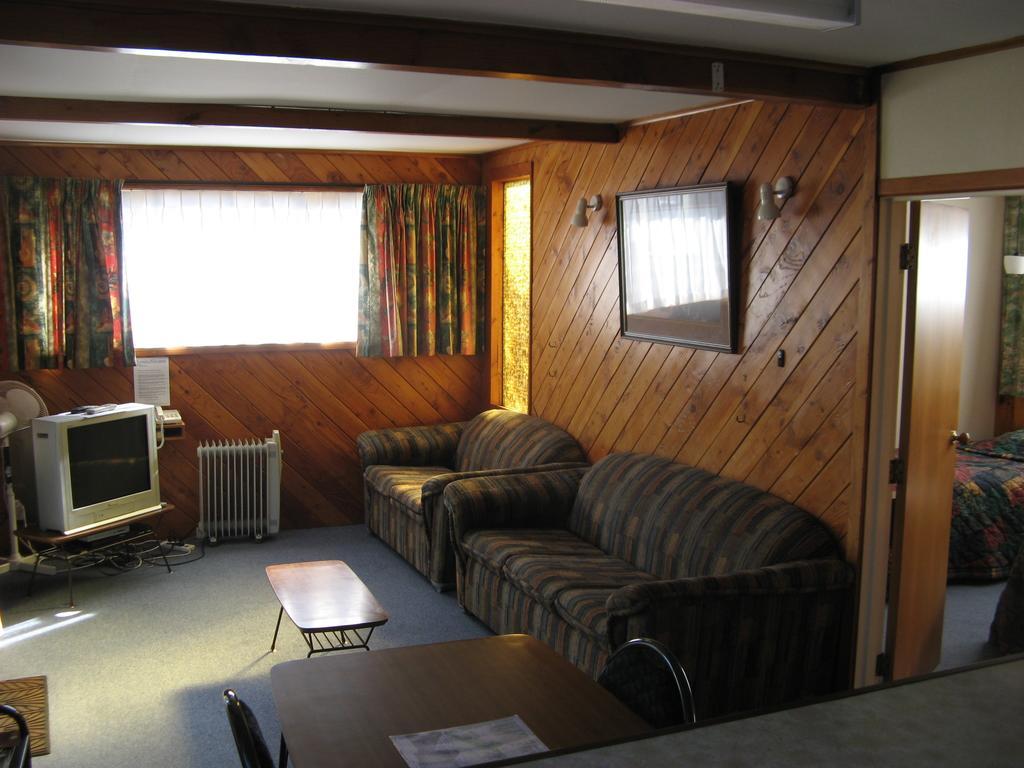 Tongariro River Motel Turangi Room photo