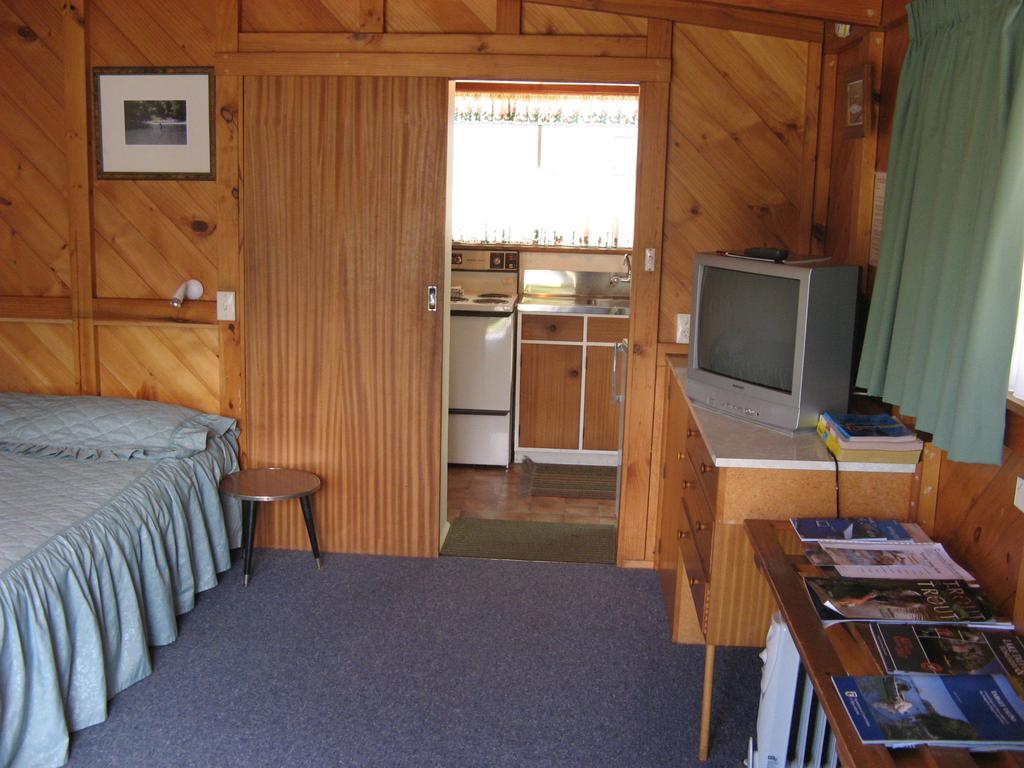 Tongariro River Motel Turangi Room photo